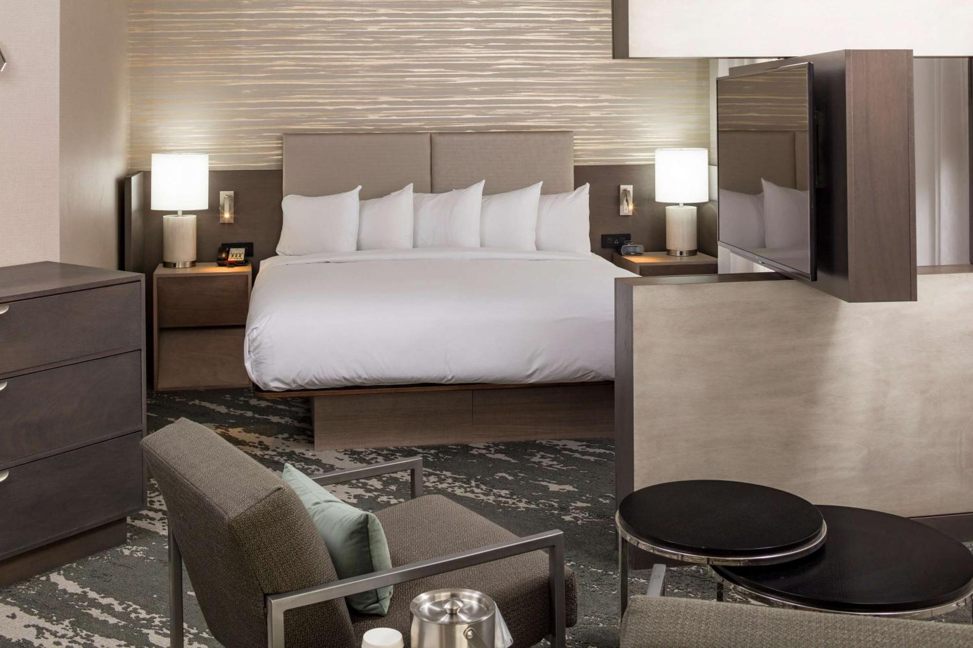 ดับเบิลทรี บาย ฮิลตัน บอสตัน โลแกนแอร์พอร์ต เชลซี Hotel ภายนอก รูปภาพ
