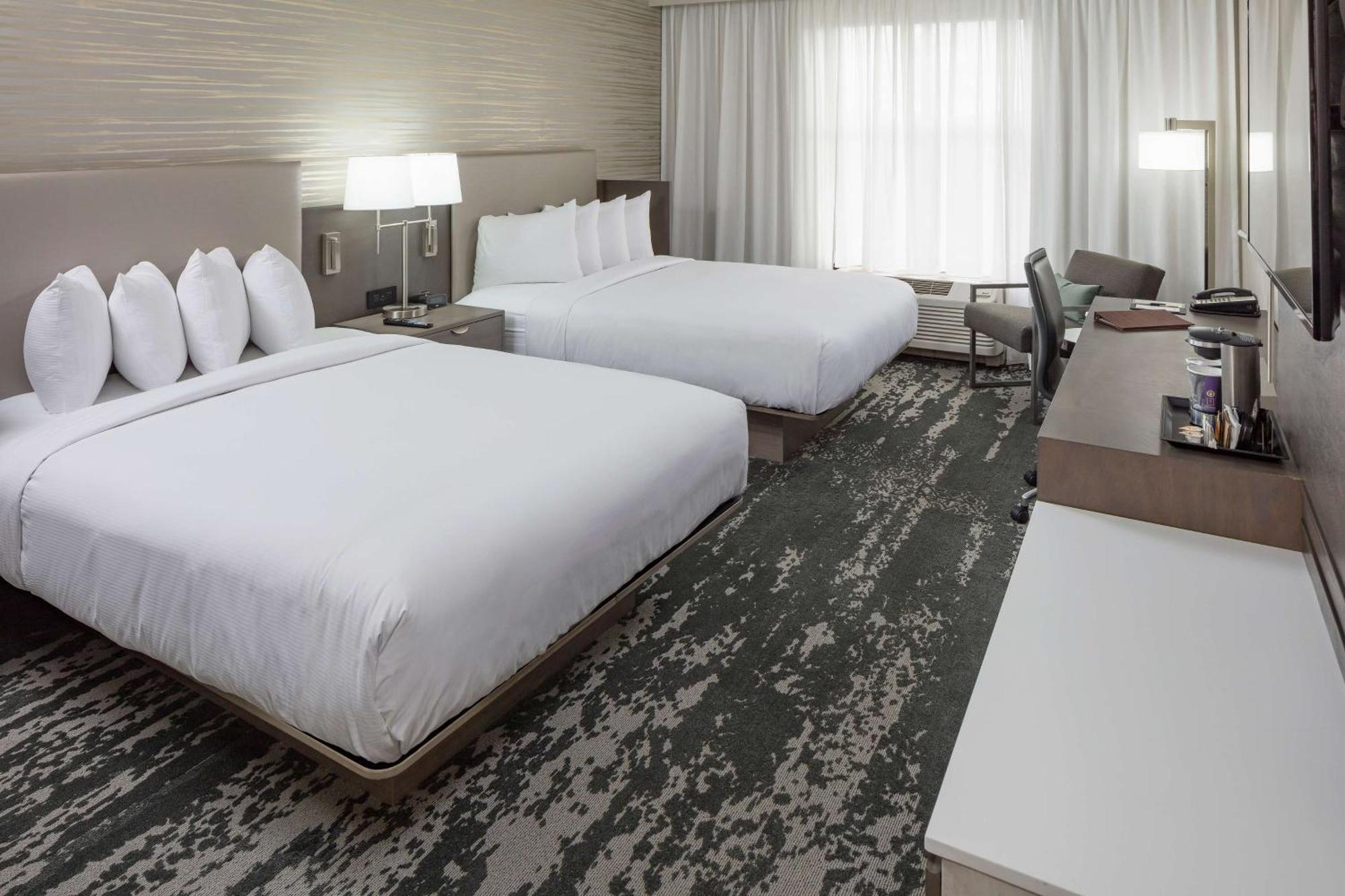 ดับเบิลทรี บาย ฮิลตัน บอสตัน โลแกนแอร์พอร์ต เชลซี Hotel ภายนอก รูปภาพ