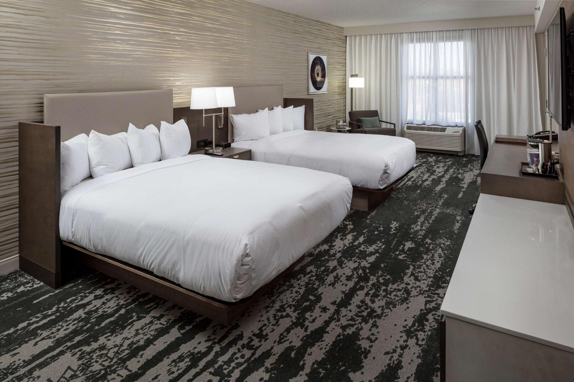 ดับเบิลทรี บาย ฮิลตัน บอสตัน โลแกนแอร์พอร์ต เชลซี Hotel ภายนอก รูปภาพ